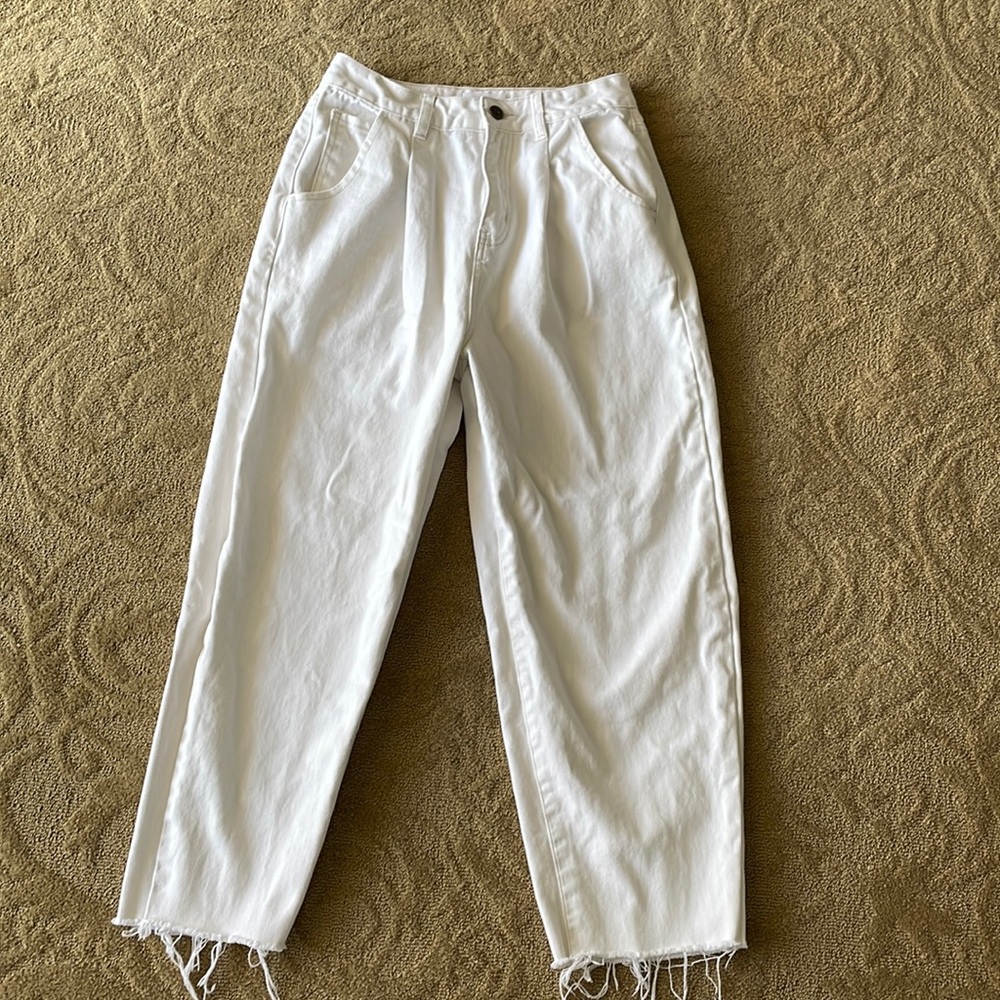 Cotton on slouch, Mom jeans. Labeled a size 4.